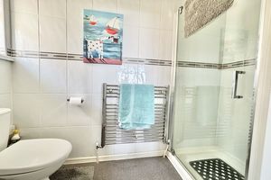 En Suite- click for photo gallery